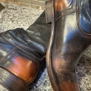 Beautiful, super comfortable Frye boots. Brown, classic Frye